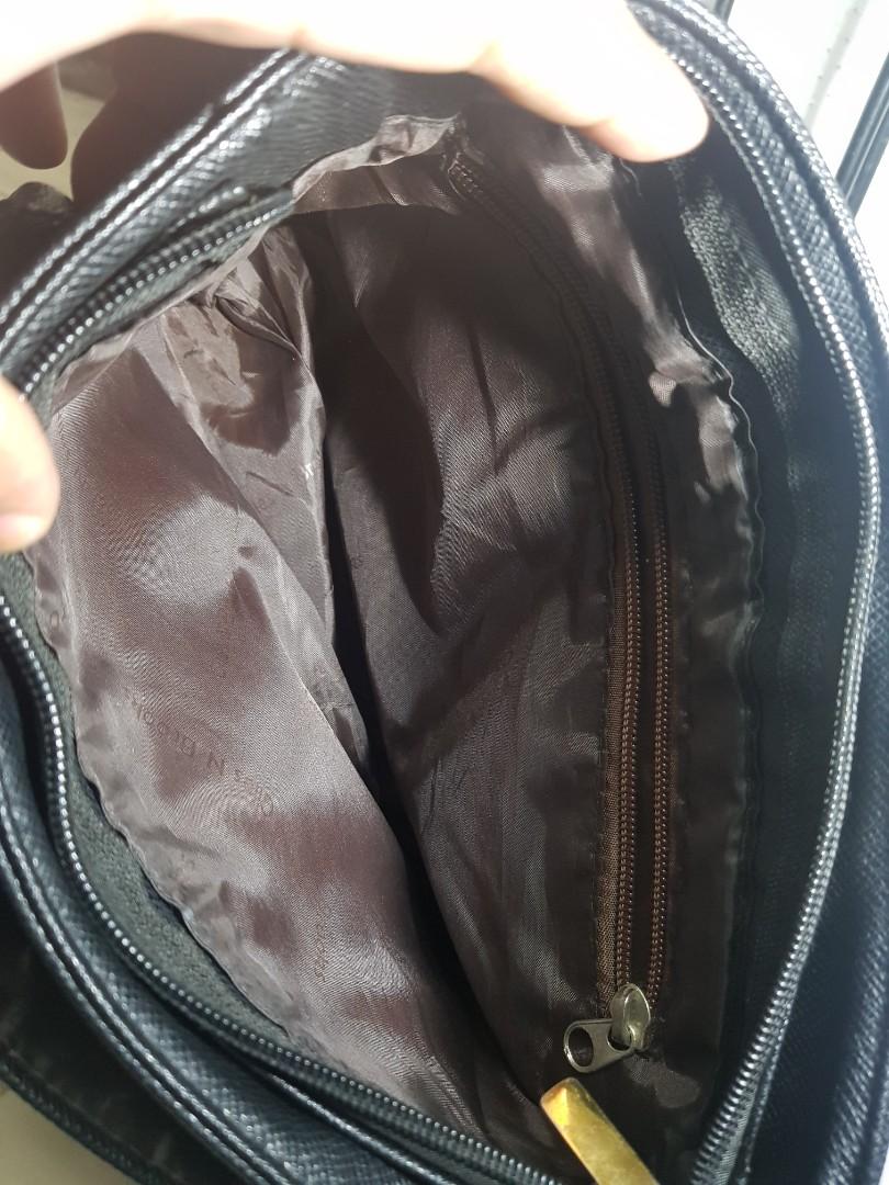 Giles n clearance brooks sling bag