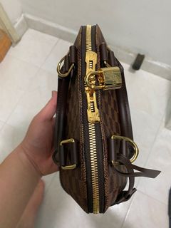 （分類：）位於 。 由 lkcchris 提交（商品編號 1098899131，圖片 1）。簡介： 。