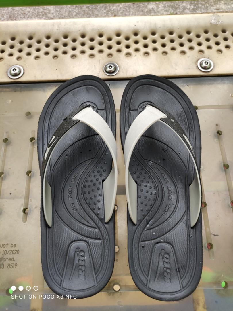 Mens slippers 11.5 best sale