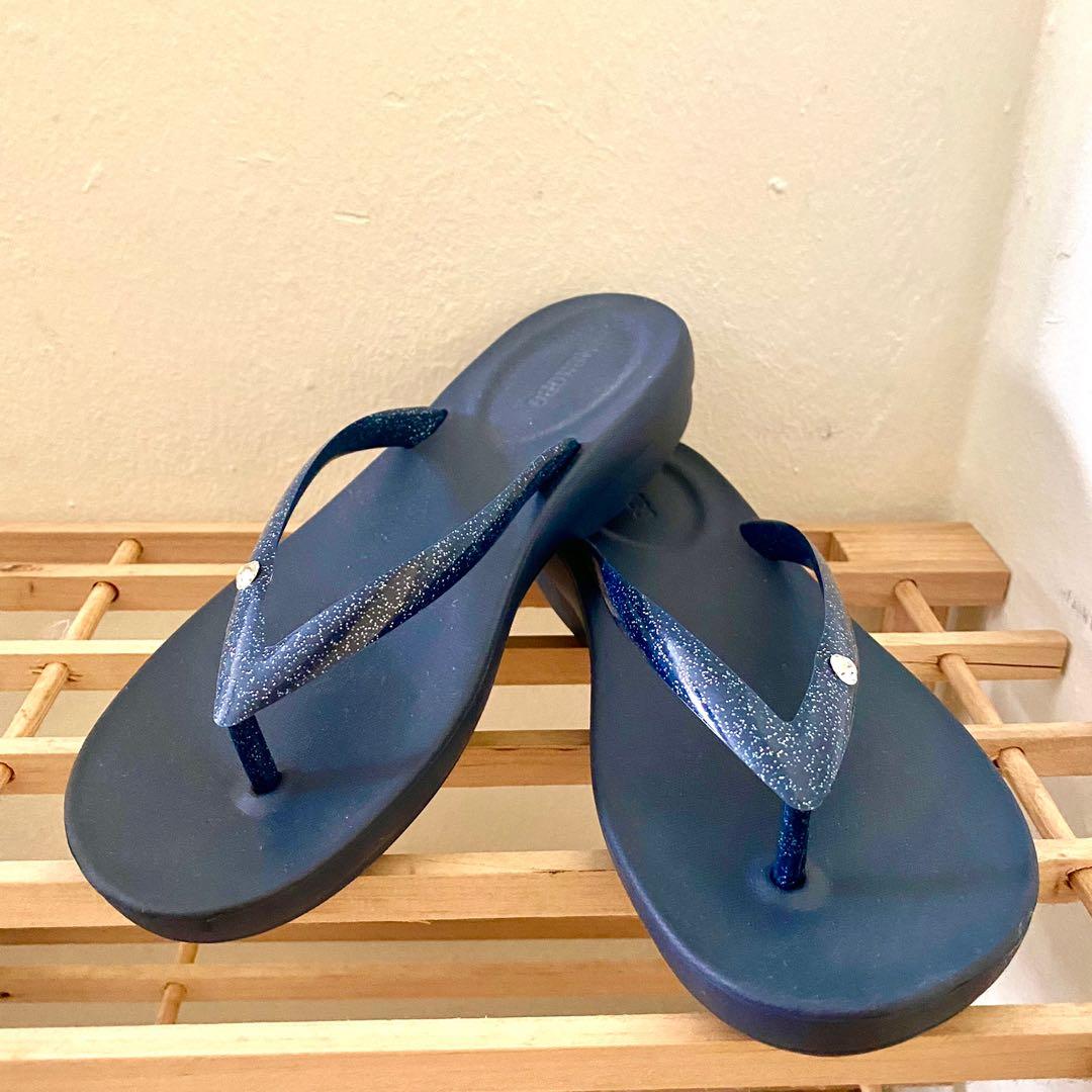 Monobo slipper (Thailand brand ), Women's Fashion, Footwear, Flipflops and  Slides on Carousell