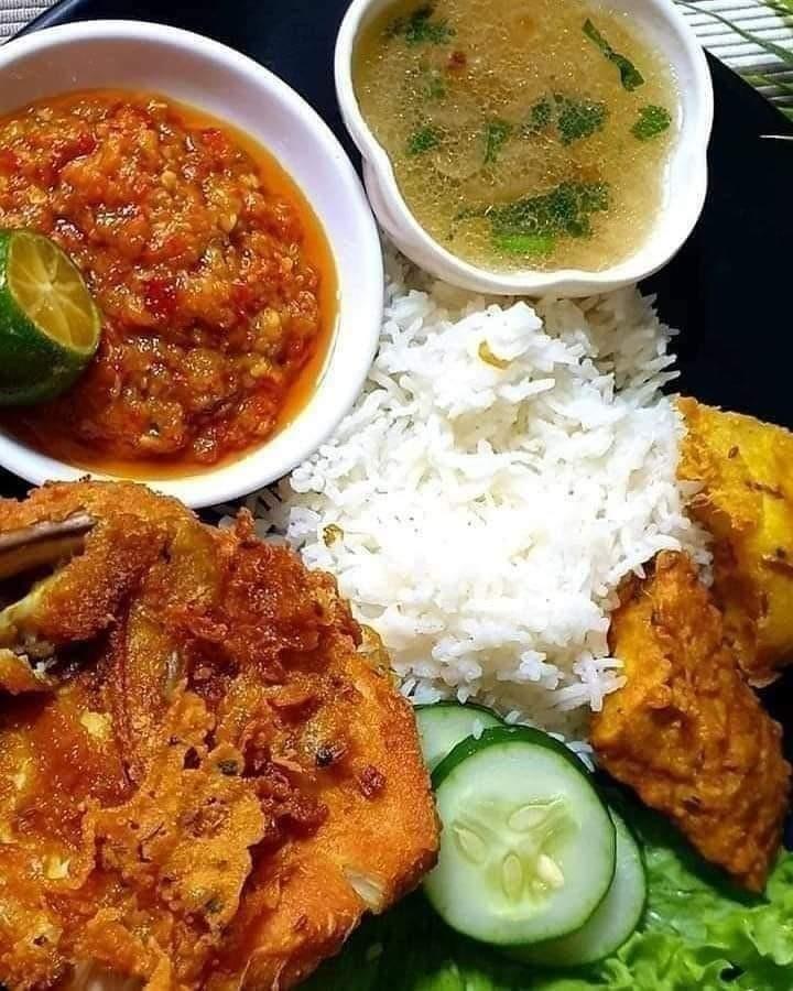 Nasi Ayam Penyet Stock Photo Image Of Ayam Delicious 102841996