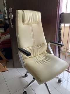 (Category: ) located in . Submitted by cheelub (Listing ID 1098953183, Image 1). Description: .