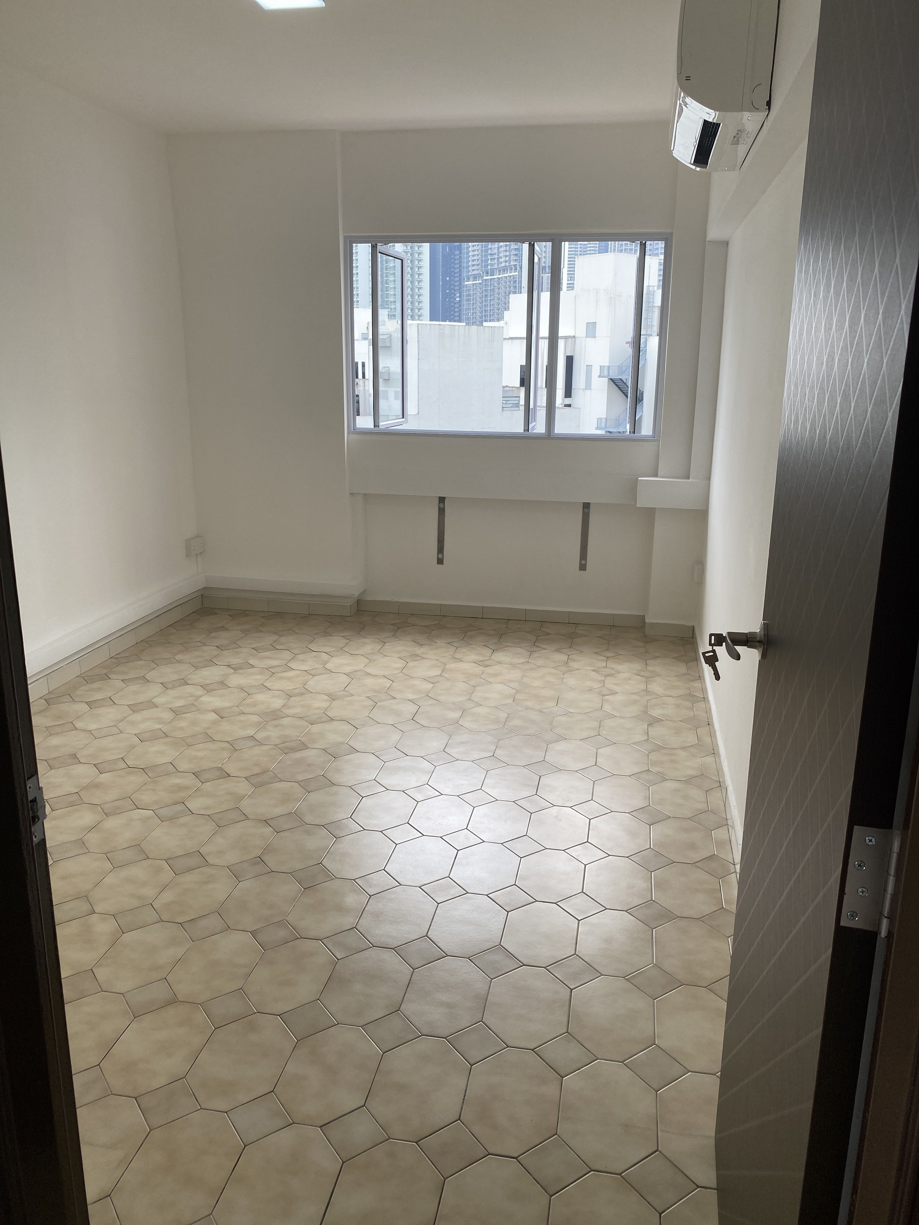 Room rental (Queenstown /Redhill / Jalan Bukit Merah), Property