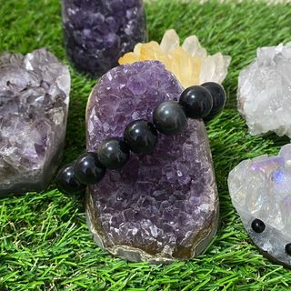 (Category: ) located in . Submitted by crystallholic (Listing ID 1099035123, Image 1). Description: .
