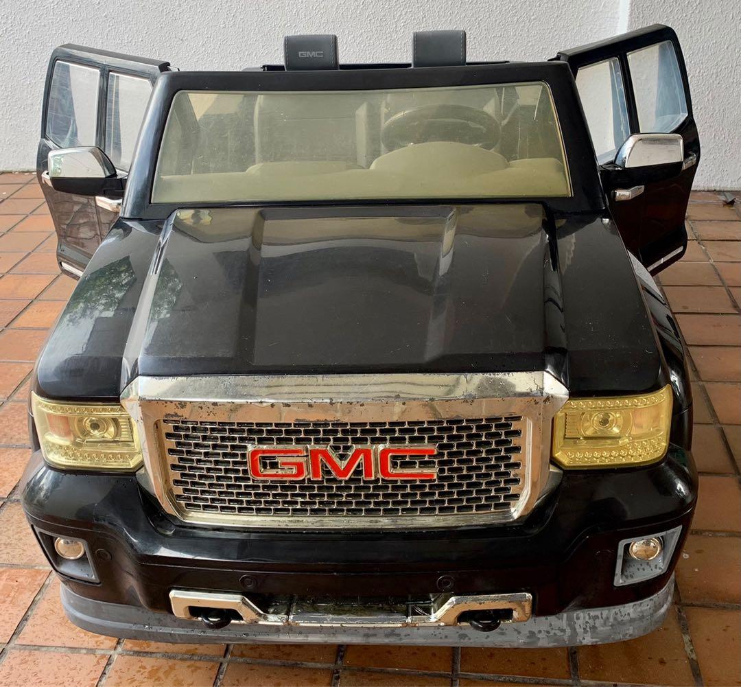 Realistic GMC Denali 4x2 Ride On Truck 12 Volt Battery Powered