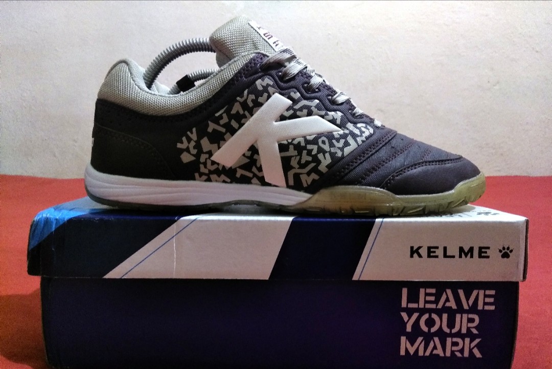 Sepatu futsal kelme online