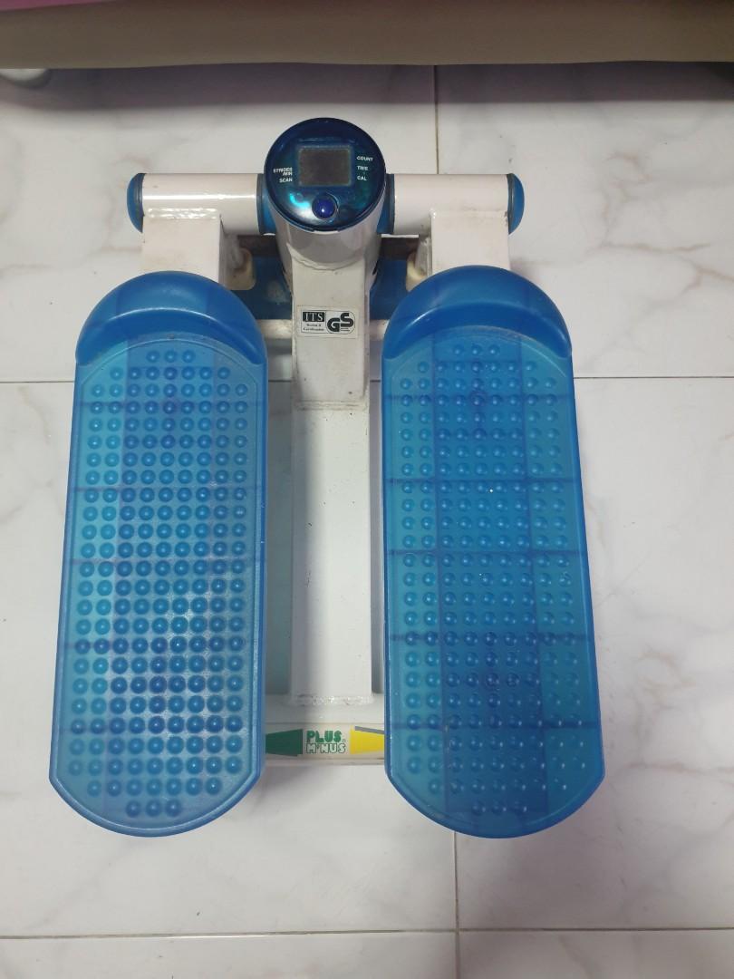 Stepper machine(blue) (Category: Cardio & Fitness Machines) located in Singapore. Submitted by hannnzz (Listing ID 1098994713, Image 4). Description: Selling my blue stepper machine as no longer using. Price can nego Used only twice. Condition 9/10. Well functioning and everthing works well only that the small moniter screen is not function.