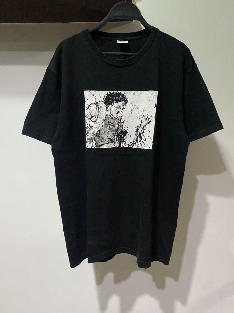 Akira store tee supreme