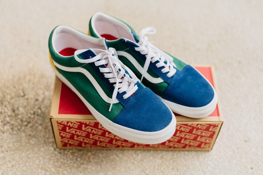 Yacht club shop vans price