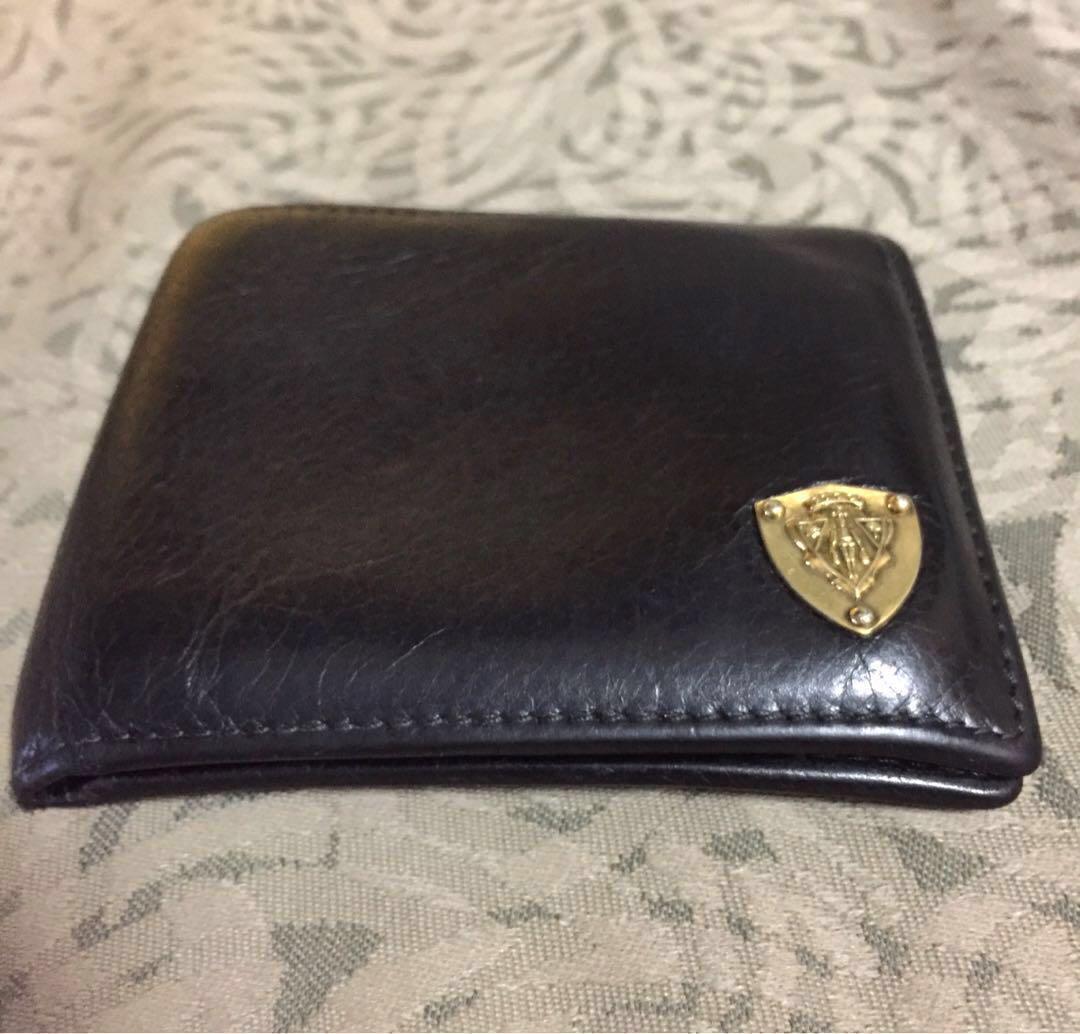 overraskelse undertrykkeren dom Vintage Gucci Men's Leather Bifold Wallet collectible, Men's Fashion,  Watches & Accessories, Wallets & Card Holders on Carousell