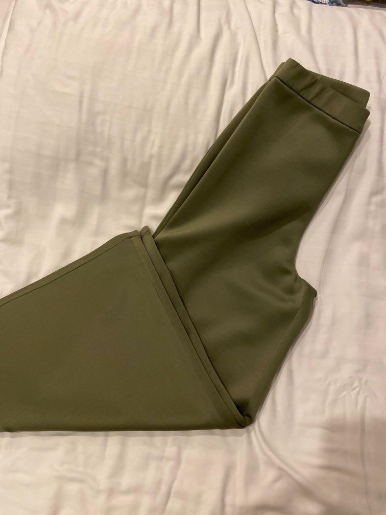 Wide Elephant Pants (Category: Other Bottoms) located in Cebu City. Submitted by vanmags (Listing ID 1099079001, Image 2). Description: Color: Khaki Green Thick cloth Flowy and comfy! Stretchable - can fit up to Medium Good as new! No flaws! Great quality! Free tote bag for a total amount of 1.5k and above ❣️ Rfs: decluttering 3 days reservation only please!.
