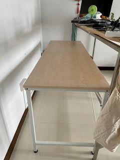 Working desk table