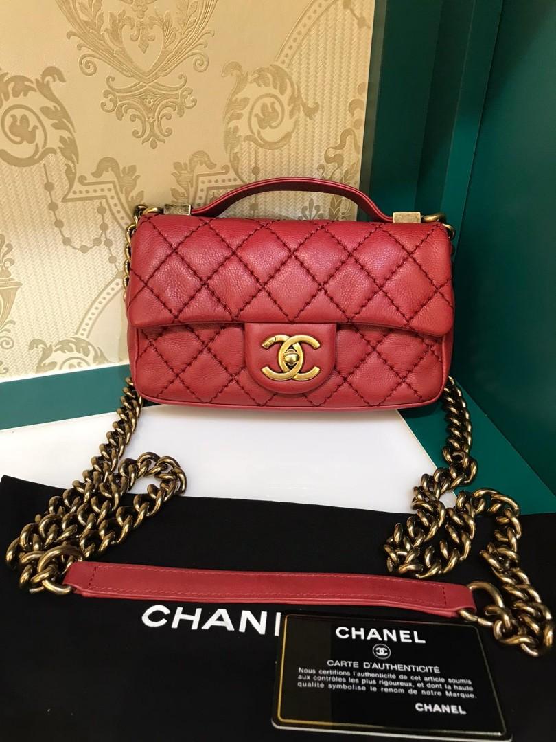 💯 Authentic Chanel Chevron mini 20cm, Luxury, Bags & Wallets on