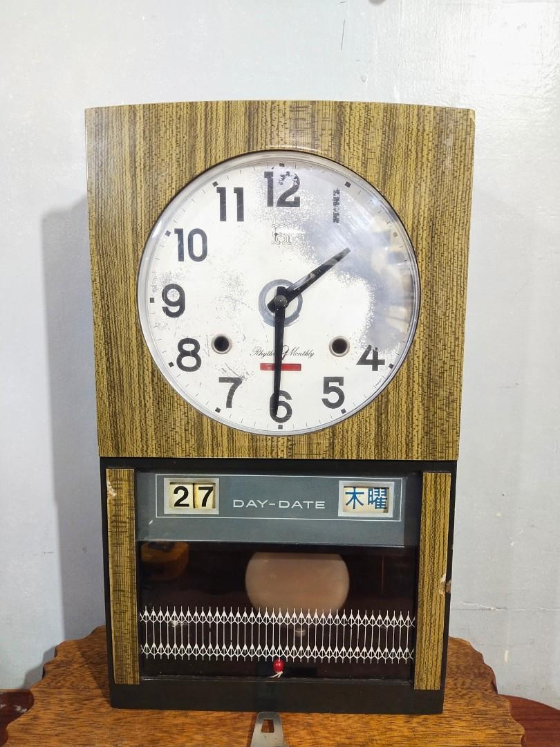 30 Day Wall Clock (Category: Wall Decor) located in Quezon City. Submitted by shojikimerchant316 (Listing ID 1099144936, Image 1). Description: Wall Clock with Key Working Condition see pictures for details and measurements.