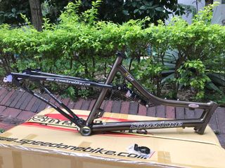（分類：）位於 。 由 trendybike 提交（商品編號 1099104417，圖片 1）。簡介： 。