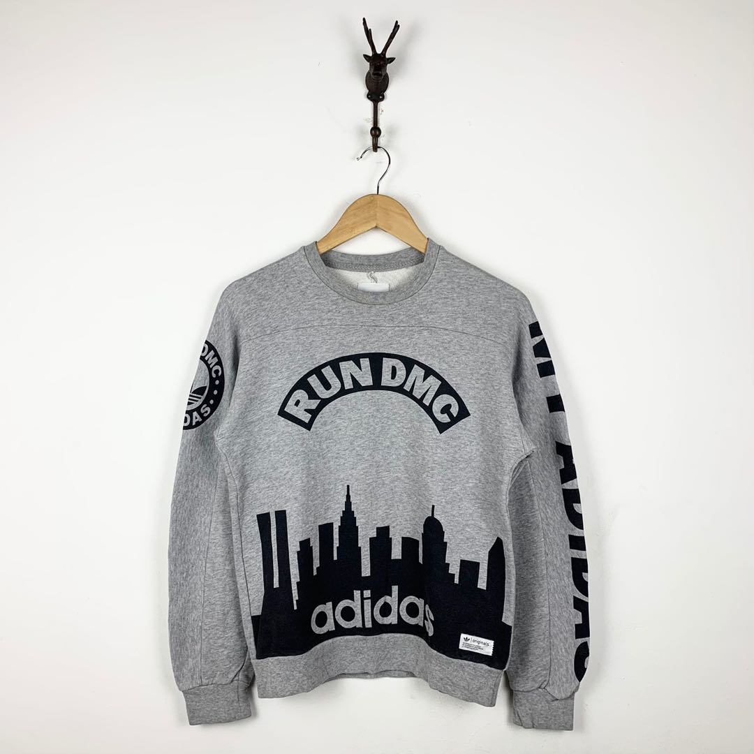 Adidas x Run DMC Sweater, Fesyen Pria, Pakaian , Baju Luaran di Carousell