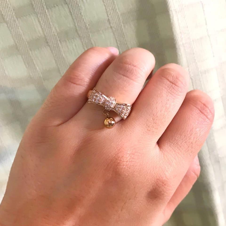 Auth Folie Folie Rosegold Size 6 (Category: Rings) located in Malolos. Submitted by keepitluxe (Listing ID 1099294635, Image 1). Description: Super cute bow ring Hard to find folie folie piec.