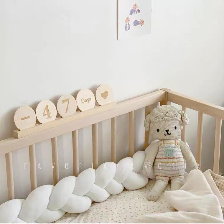 Baby snake pillow top