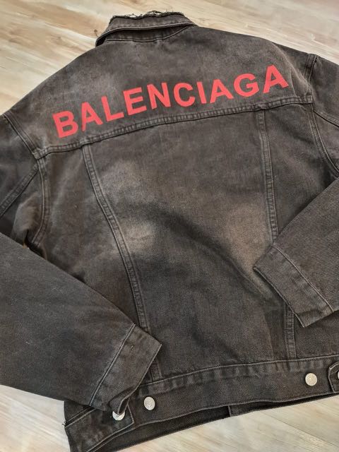 Jaket 2024 levis balenciaga