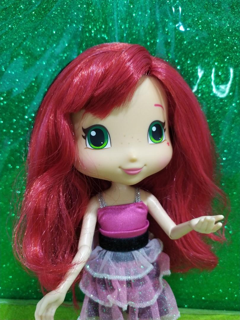 Bandai Strawberry Shortcake Singer Doll, Hobbies & Toys