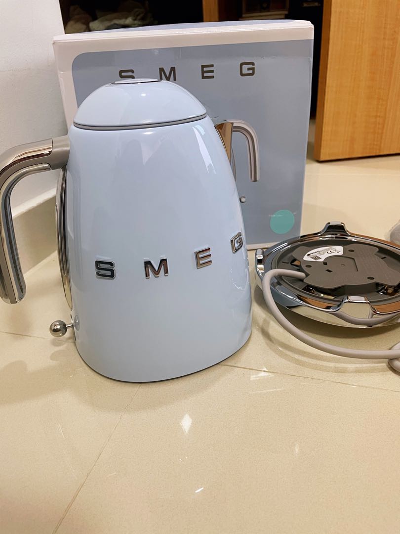 Baby blue smeg kettle on sale