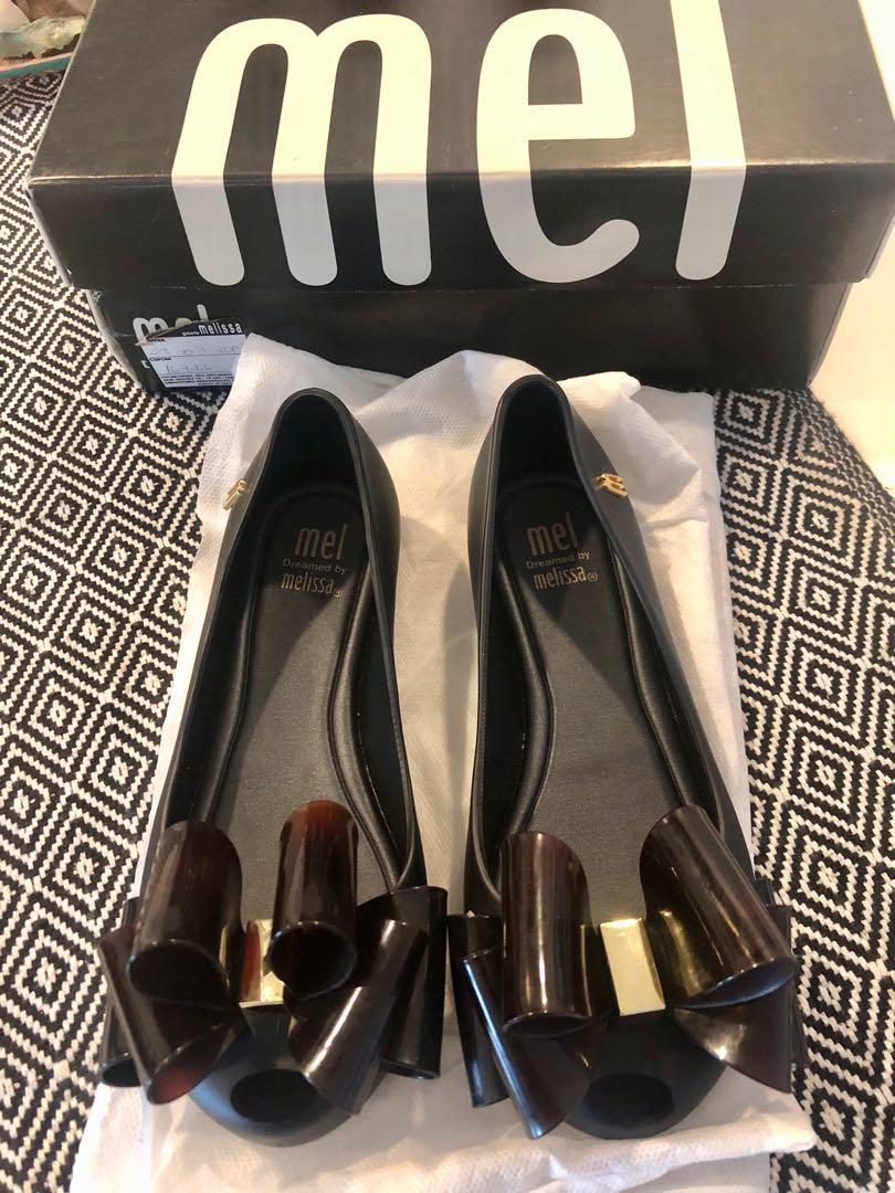 BRAND NEW MELISSA ULTRAGIRL SWEET SHOES SIZE 28 PRICE NEGOTIABLE
