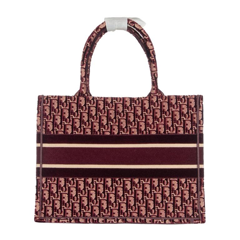 Dior book tote blue dior oblique embroidered velvet outlet