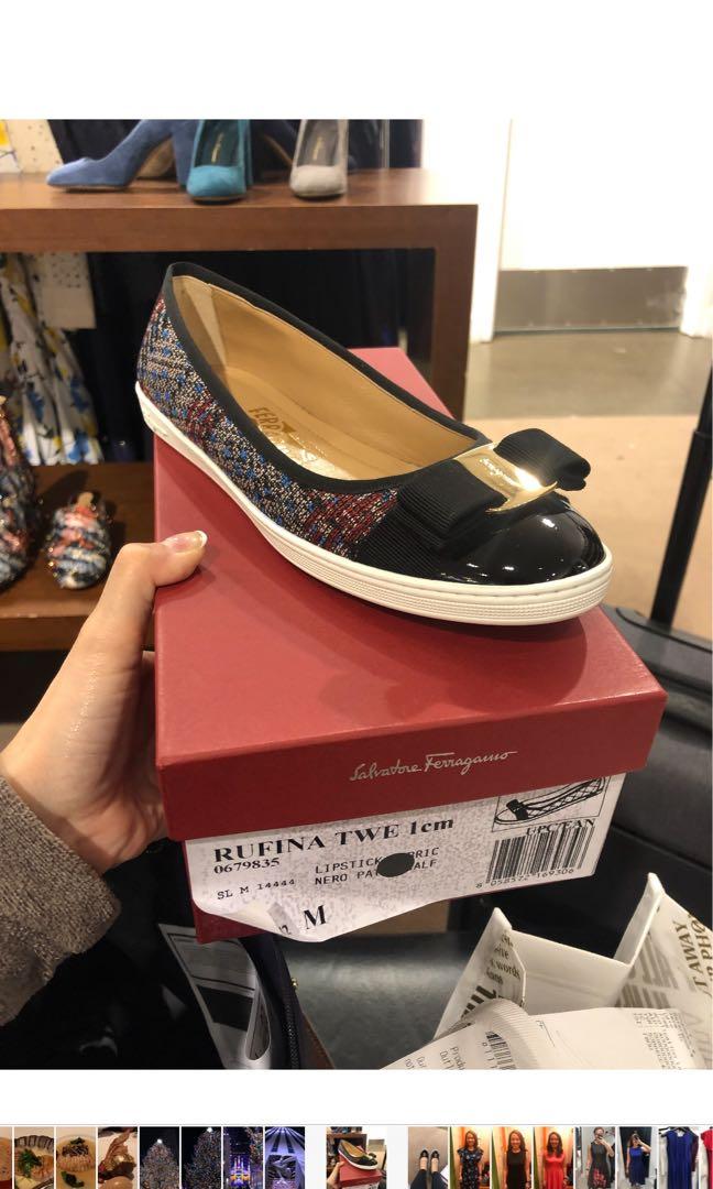 Ferragamo best sale rufina flats