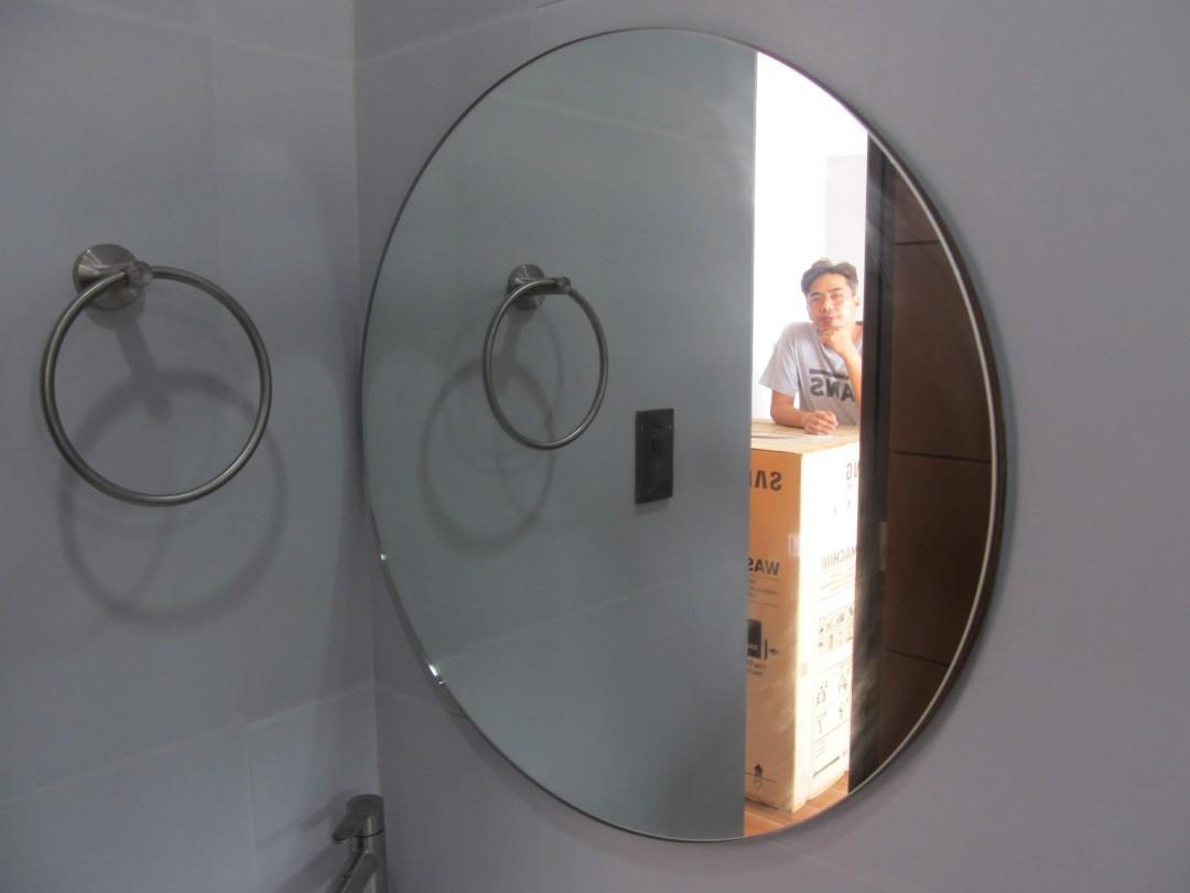 Frameless Round Mirror (Category: Mirrors) located in Malabon City. Submitted by mirrors.ph (Listing ID 1099099441, Image 3). Description: Frameless round mirror using 6mm thick copper free lead free mirror machine polished edges. 1ft diameter P160 1.5ft diameter P292.50 2ft diameter P520 2.5ft diameter P812.50 3ft diameter P1170 3.5ft diameter P1592.50 4ft diameter P2080 Customize shapes and sizes are welcome..