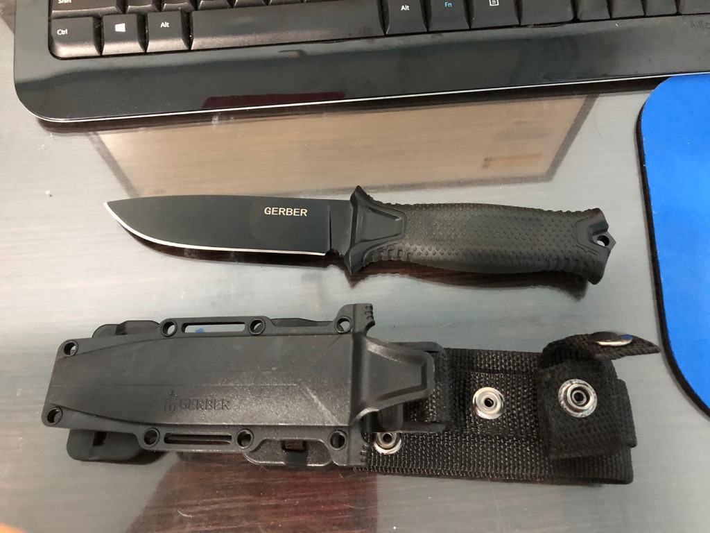 Full Tang Gerber Strongarm, Sports Equipment, Hiking & Camping on Carousell