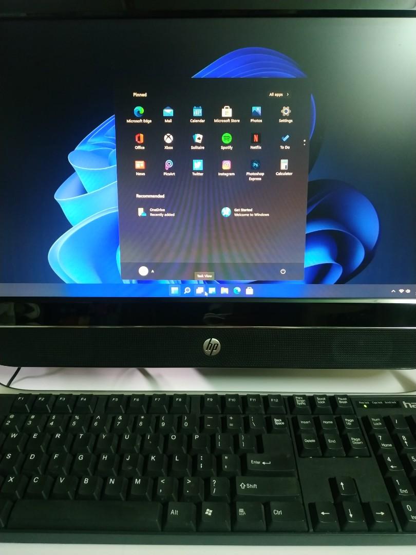 HP Pavilion 20" All in One i3 Quad Thread 3.3 gHz CPU Windows 11 Pro