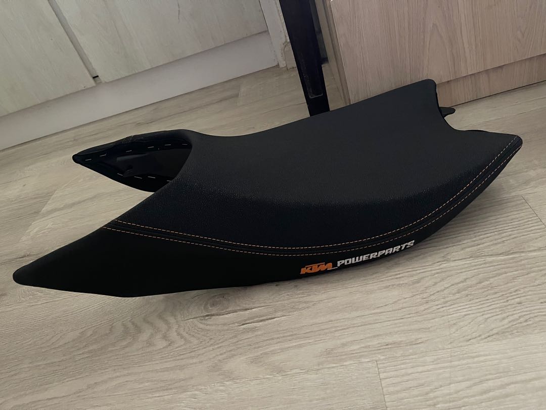 KTM 1290 Superduke R powerparts seat, Motorcycles, Motorcycle