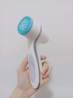 Limited edition NuSkin Hello Kitty Lumispa, Beauty & Personal Care