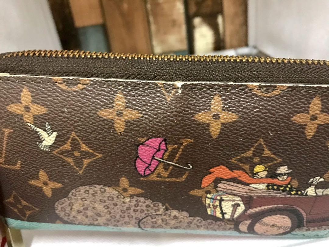 LV Holiday Limited Edition Wallet (Category: Luxury Bags & Wallets) located in Muntinlupa City. Submitted by cherashton (Listing ID 1099178700, Image 2). Description: Preloved. See pics for some issues A bit heavy. May crackings sa loob May mga nawala ng rubber lining pero maganda pa sya at magagamit pa May dent sa likod Limited Edition Coded With dustbag.