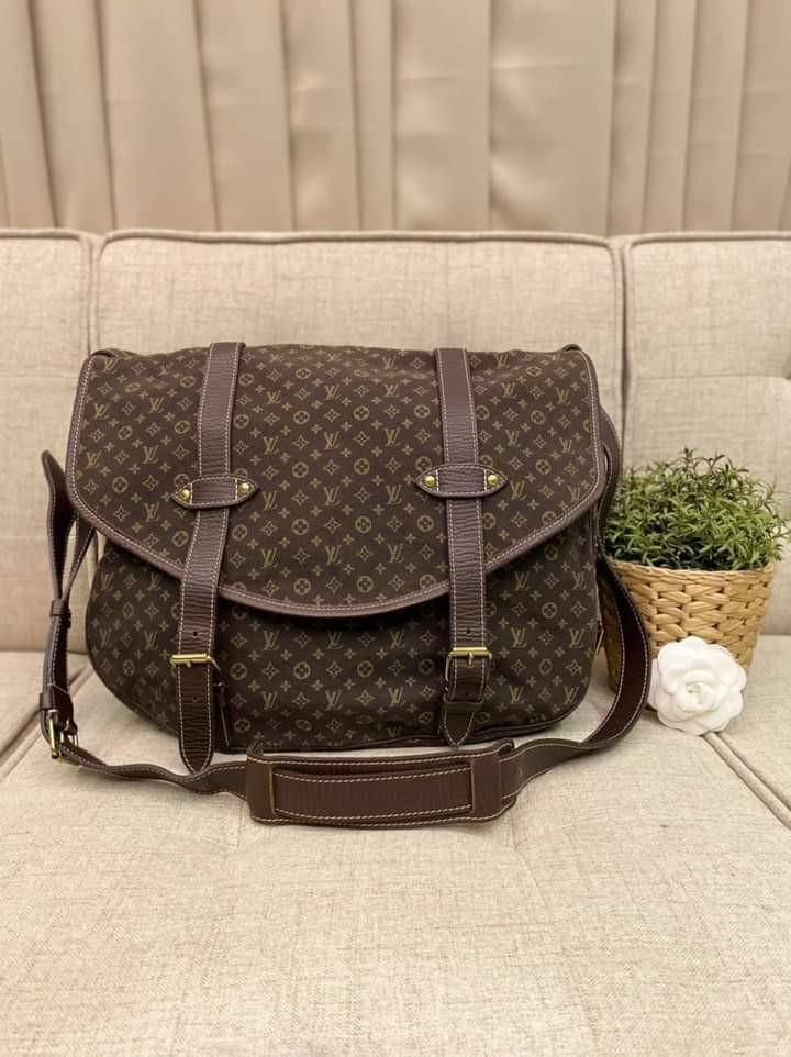 LV Saumur 43 in Mini Lin Monogram Canvas Leather (Category: Luxury Bags & Wallets) located in Manila. Submitted by bagislifeshop (Listing ID 1099138455, Image 1). Description: Best Buy!!! 🌟🌟🌟 On Hand in PH🇵🇭 100% Authentic LV Saumur 43 in Mini Lin Monogram Canvas Leather Condition: 8.5/10 Comes with Standard Dustbag.