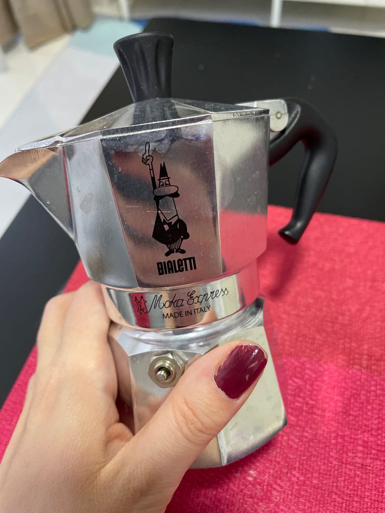 Bialetti Moka espresso maker, TV & Home Appliances, Kitchen Appliances