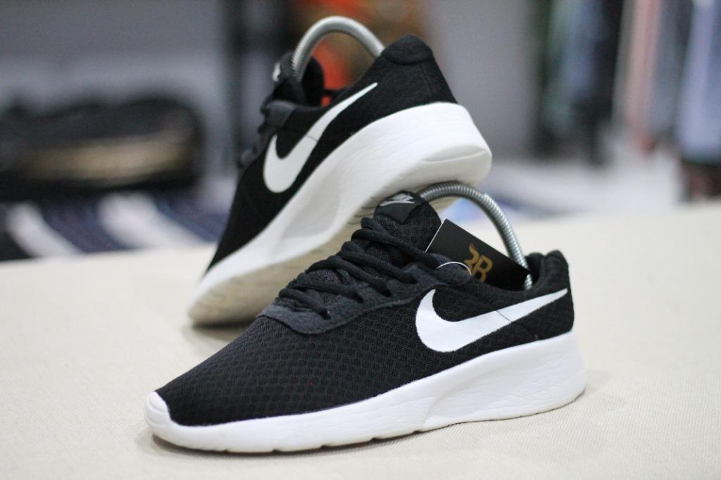 Nike tanjun 7y hotsell