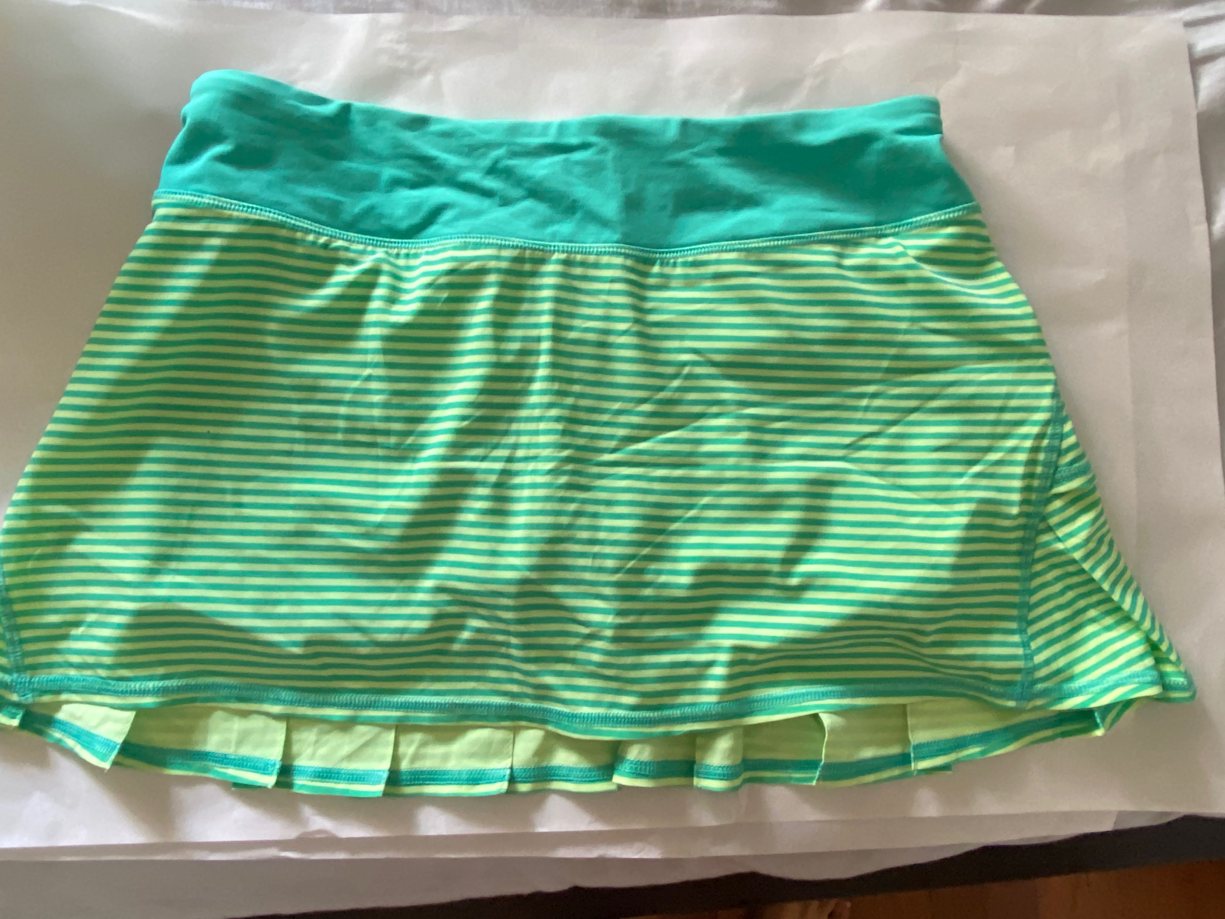 Rare brilliant lululemon skirt!, Women's Fashion, Activewear on Carousell