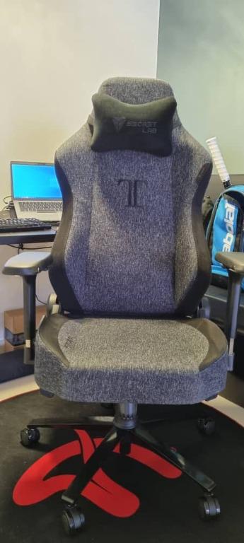 Secretlab Titan Softweave 3 months old bought April 2021