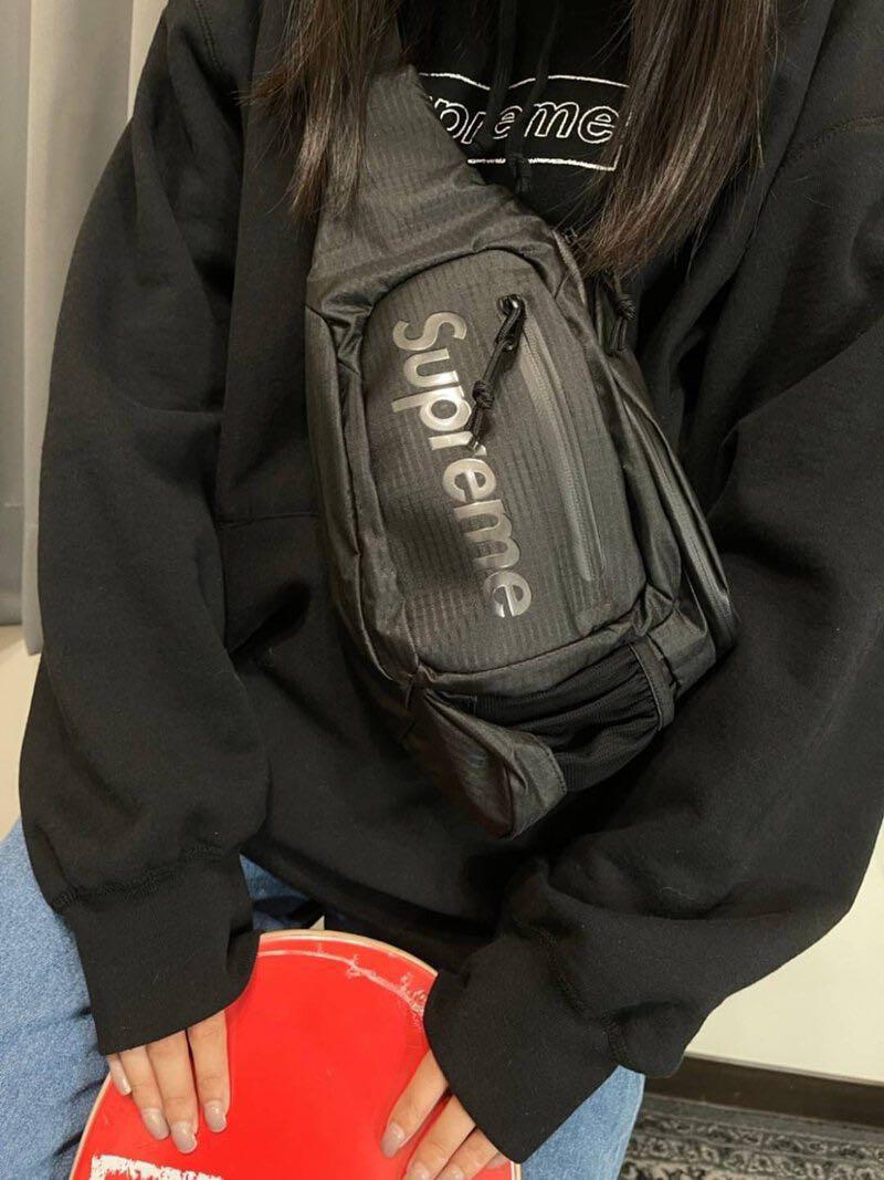 Supreme sling sales bag 2021