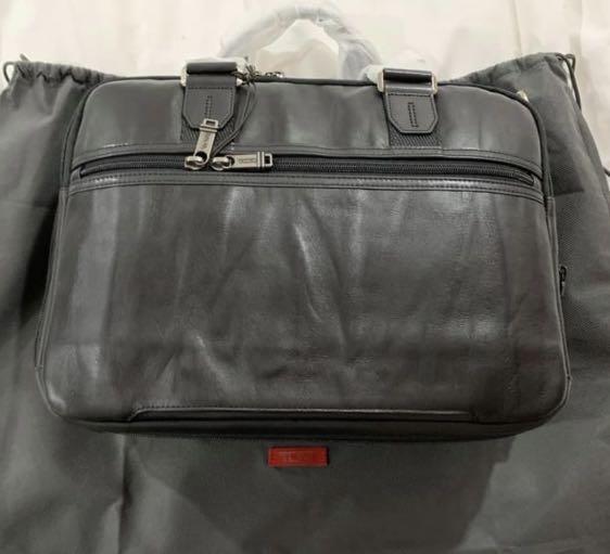 Albany slim hotsell commuter brief leather