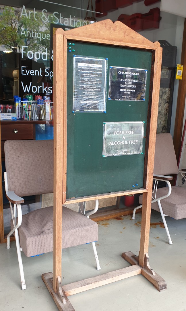 Vintage Notice Board / Memo Standy, Furniture & Home Living, Home Decor