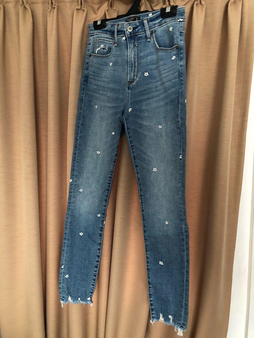 Abercrombie and fitch embroidered jeans on sale