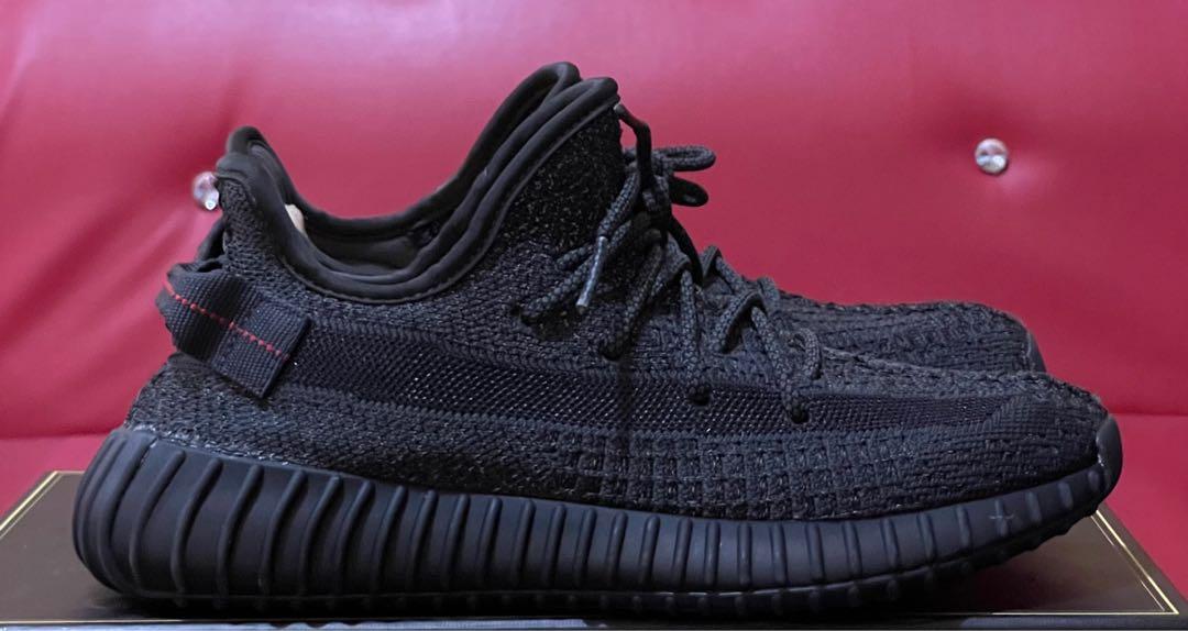 Nike deals yeezy hitam