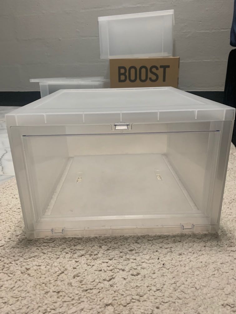 Ador shoe box shop