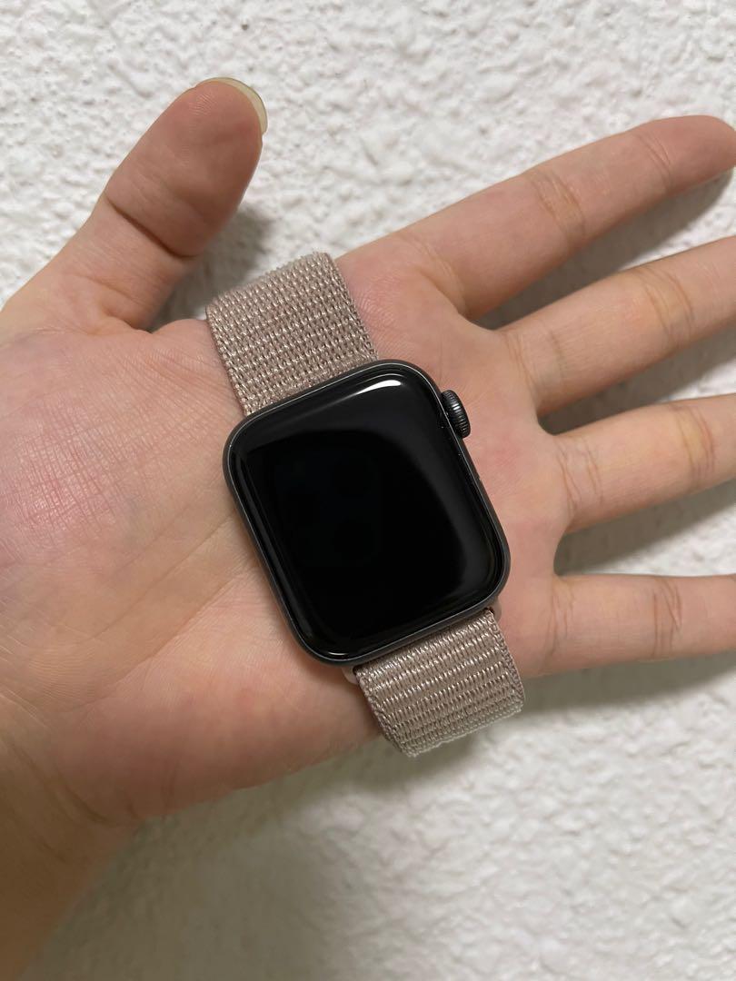 Apple Watch SE GPS 40MM, Mobile Phones \u0026 Gadgets, Wearables \u0026 Smart Watches  on Carousell