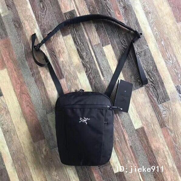 Arcteryx slingblade hotsell