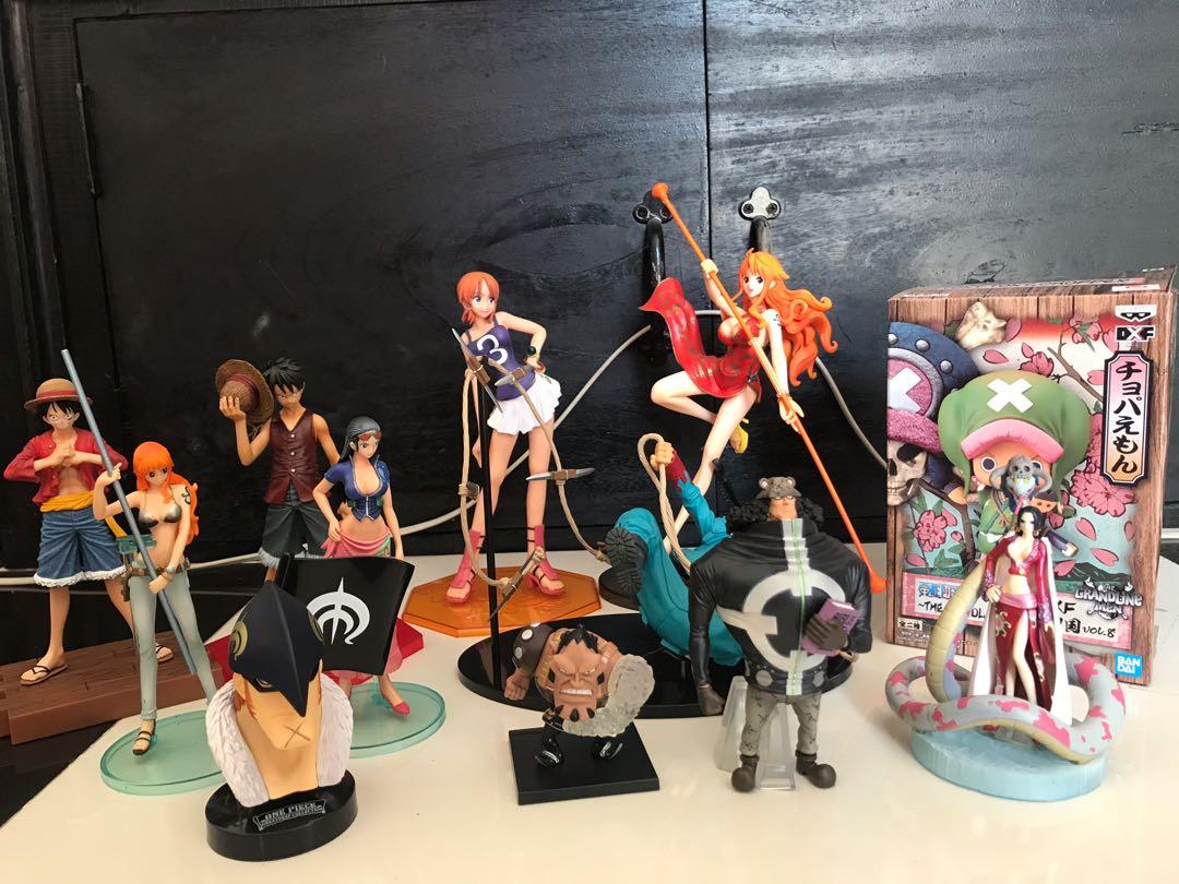 One piece shop action figure collection