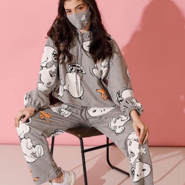 BERSHKA ONE SET DISNEY SNOOPY SWEATER LOOK A LIKE IMPORT FREE