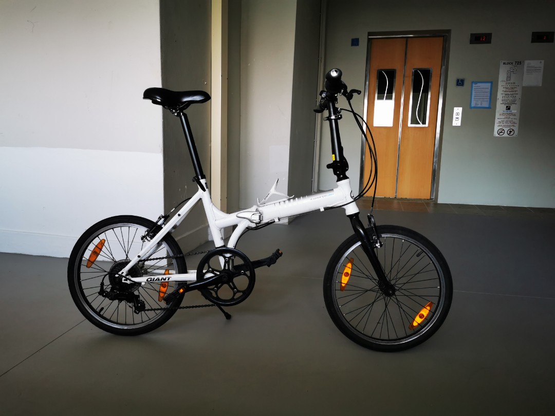 Giant Expressway 2 Folding Bike, Sports Equipment, Bicycles & Parts, Bicycles on Carousell
